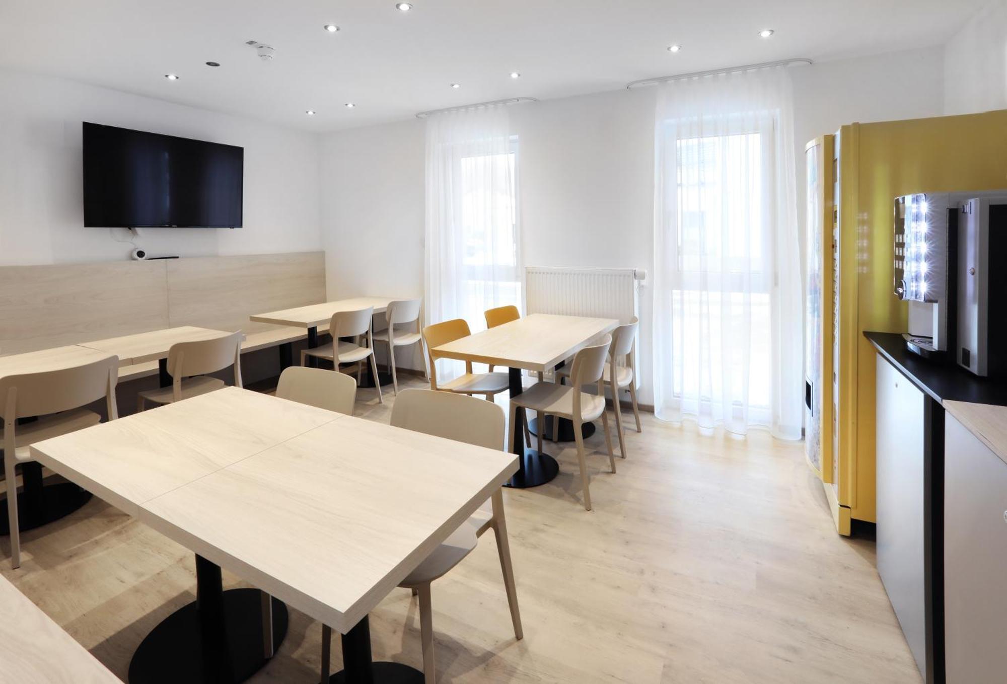 Apartment Hotel 37 Altdorf  Eksteriør bilde